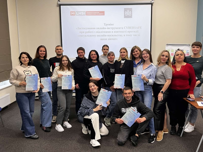 CyberSafeGirls: замість заборони — профілактика й навчання